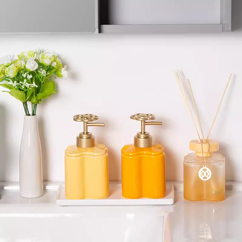 Water Bottle Blank - Moderne oranje bloemen keramische lotionfles badkamer